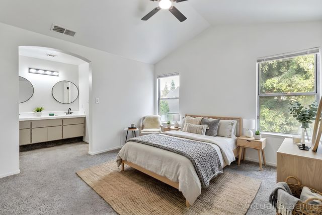 7330 N Woodrow Avenue, Fresno, CA 93720