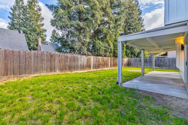 7330 N Woodrow Avenue, Fresno, CA 93720
