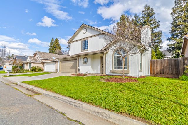 7330 N Woodrow Avenue, Fresno, CA 93720