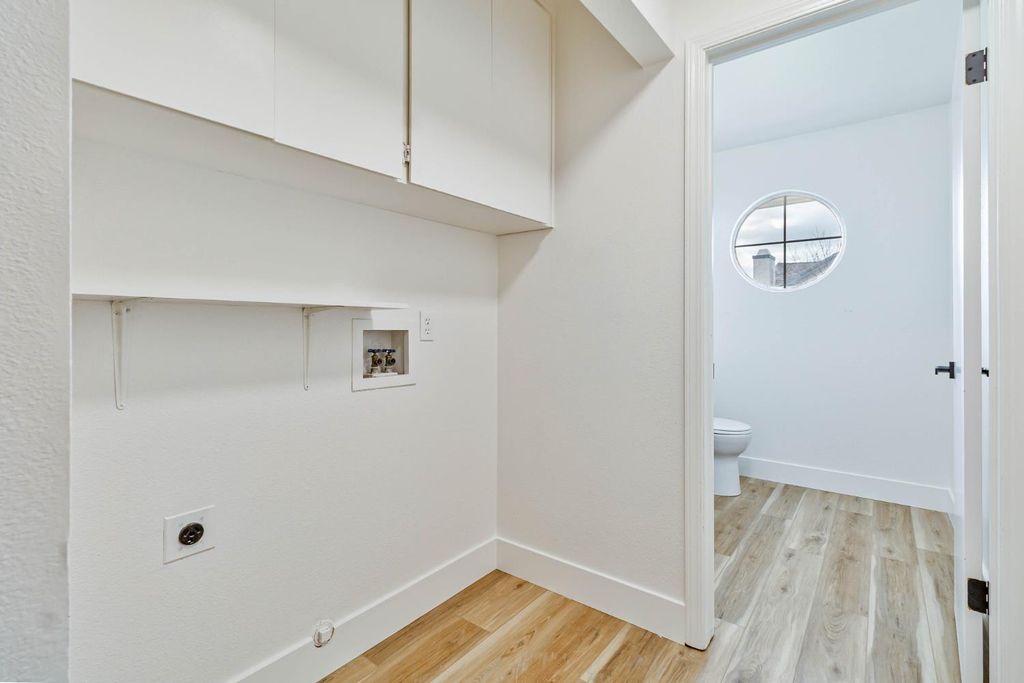 Image 33 of property listing at 7330 N Woodrow Avenue, Fresno, CA 93720