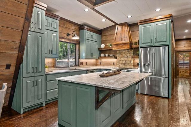 60 Magnolia Trail, Mccaysville, GA 30555