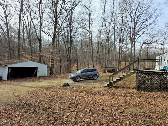 8977 Old Haggard Road, Morgantown, IN 46160