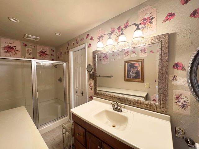 1 MANO WAY, Hot Springs Village, AR 71909