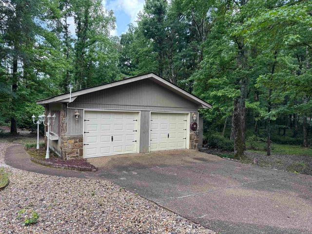 1 MANO WAY, Hot Springs Village, AR 71909