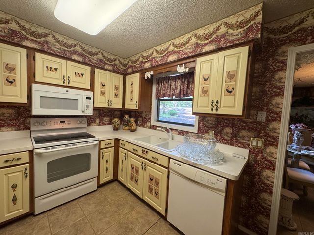 1 MANO WAY, Hot Springs Village, AR 71909