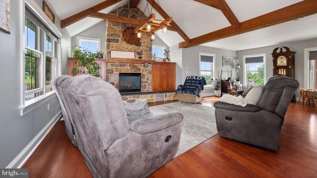 5325-L HAMMOND RD, New Holland, PA 17557