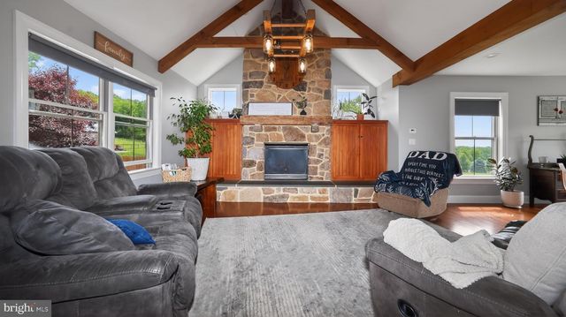 5325-L HAMMOND RD, New Holland, PA 17557