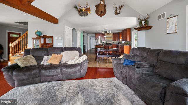 5325-L HAMMOND RD, New Holland, PA 17557
