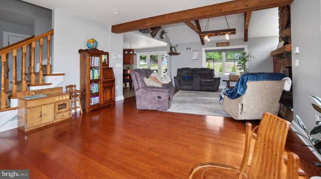 5325-L HAMMOND RD, New Holland, PA 17557