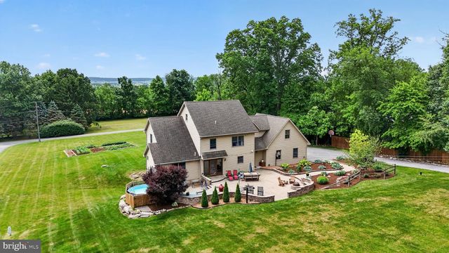 5325-L HAMMOND RD, New Holland, PA 17557
