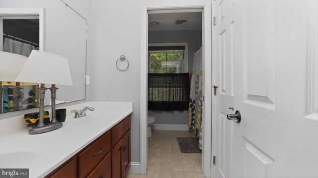 5325-L HAMMOND RD, New Holland, PA 17557