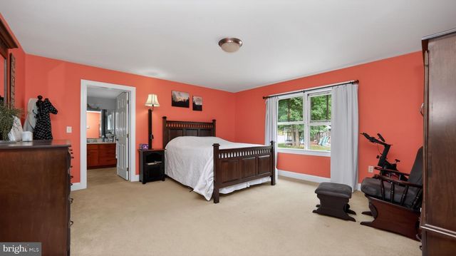 5325-L HAMMOND RD, New Holland, PA 17557