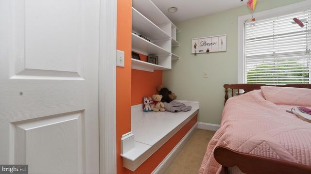5325-L HAMMOND RD, New Holland, PA 17557
