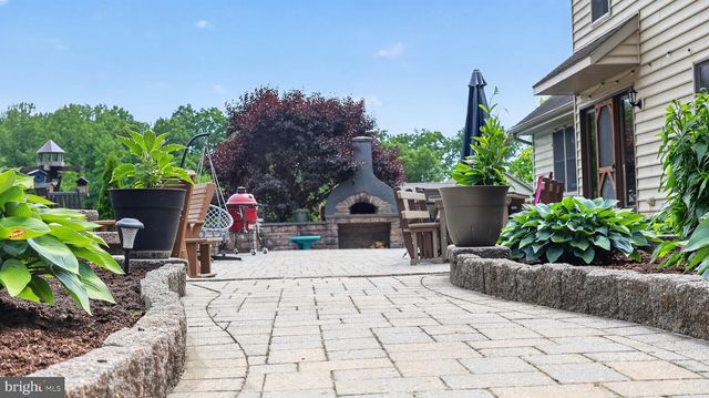 5325-L HAMMOND RD, New Holland, PA 17557