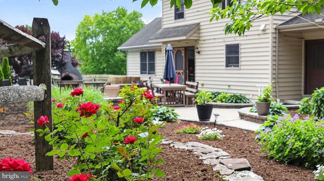 5325-L HAMMOND RD, New Holland, PA 17557