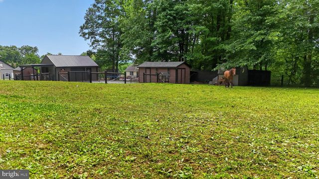 5325-L HAMMOND RD, New Holland, PA 17557