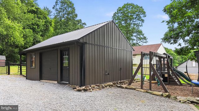 5325-L HAMMOND RD, New Holland, PA 17557