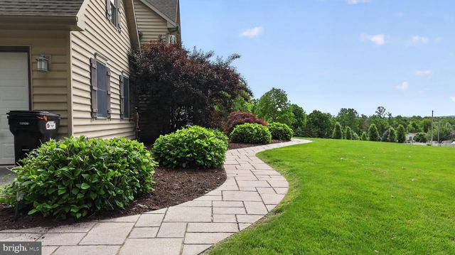 5325-L HAMMOND RD, New Holland, PA 17557