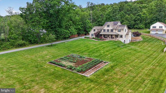 5325-L HAMMOND RD, New Holland, PA 17557