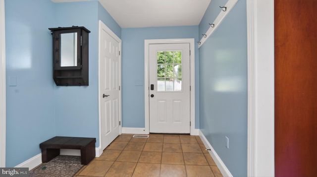 5325-L HAMMOND RD, New Holland, PA 17557
