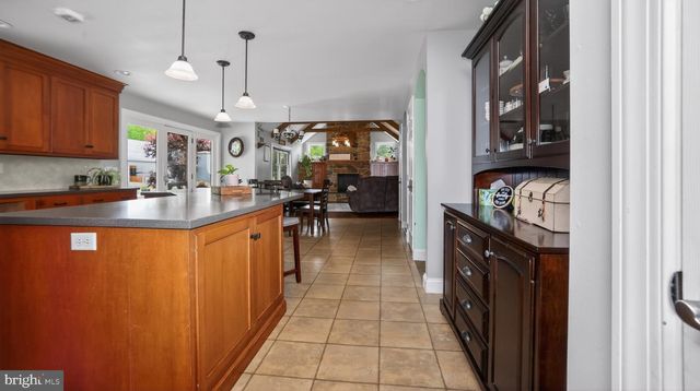 5325-L HAMMOND RD, New Holland, PA 17557