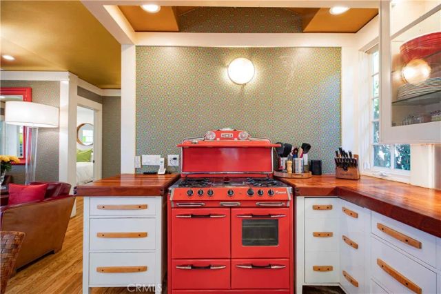 195 Parkwood Avenue, Pasadena, CA 91107