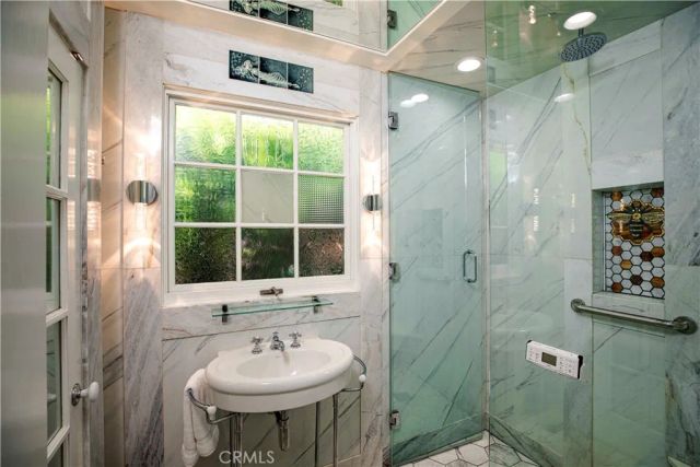 195 Parkwood Avenue, Pasadena, CA 91107