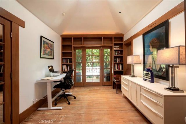 195 Parkwood Avenue, Pasadena, CA 91107