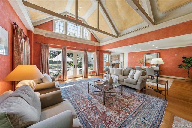 14 Bonnie Briar Lane, Larchmont, NY 10538