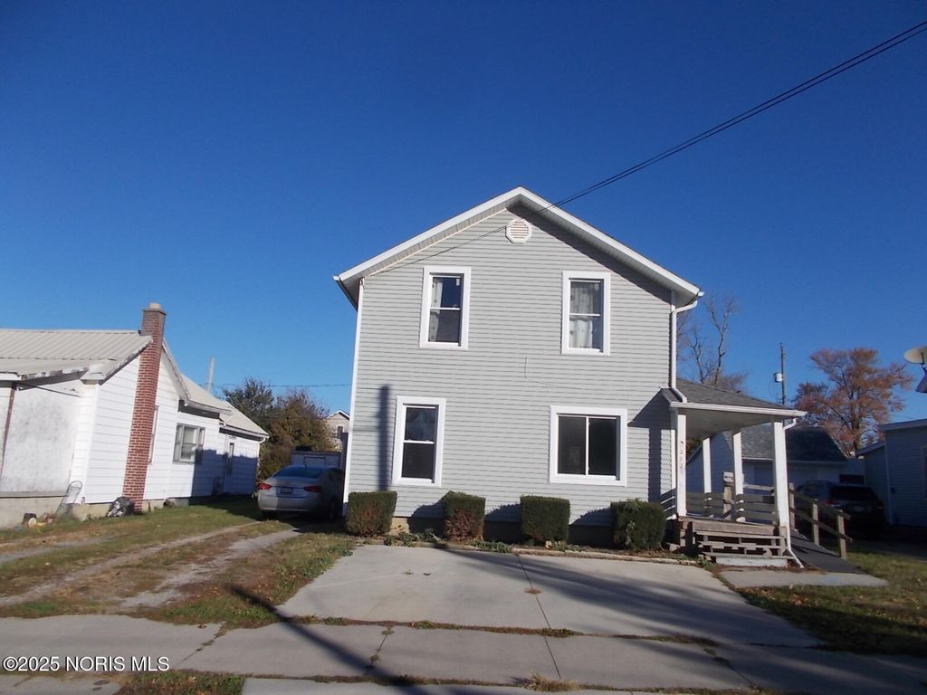 252 W Chestnut Street, Wauseon, OH 43567