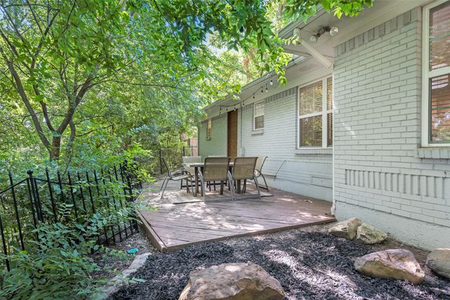 9869 Kingsman Drive, Dallas, TX 75228
