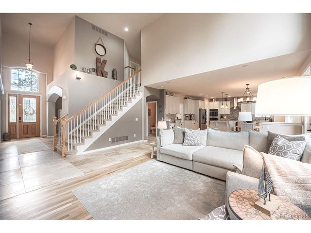 1000 Cochetopa Dr, Larkspur, CO 80118