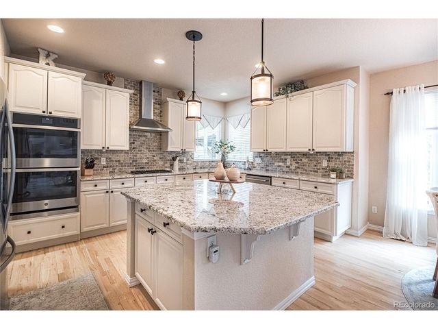 1000 Cochetopa Dr, Larkspur, CO 80118