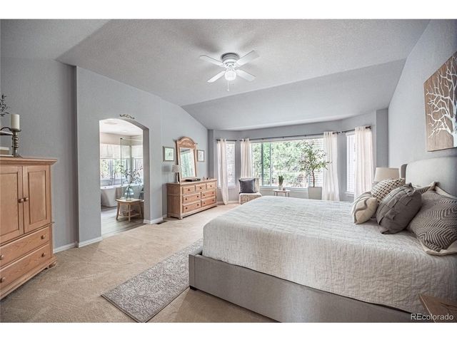 1000 Cochetopa Dr, Larkspur, CO 80118