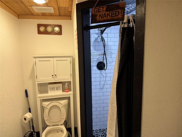 6407 Avenue O, Santa Fe, TX 77510