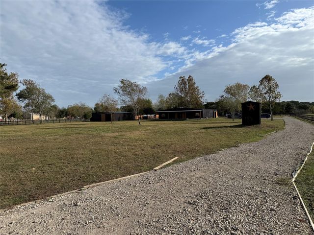 6407 Avenue O, Santa Fe, TX 77510