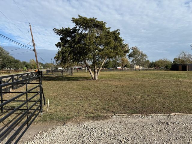 6407 Avenue O, Santa Fe, TX 77510