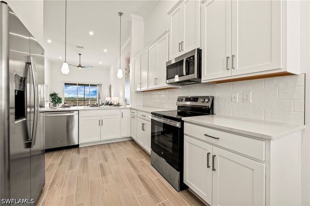 11801 Venetian Lagoon DR 203, Fort Myers, FL 33913
