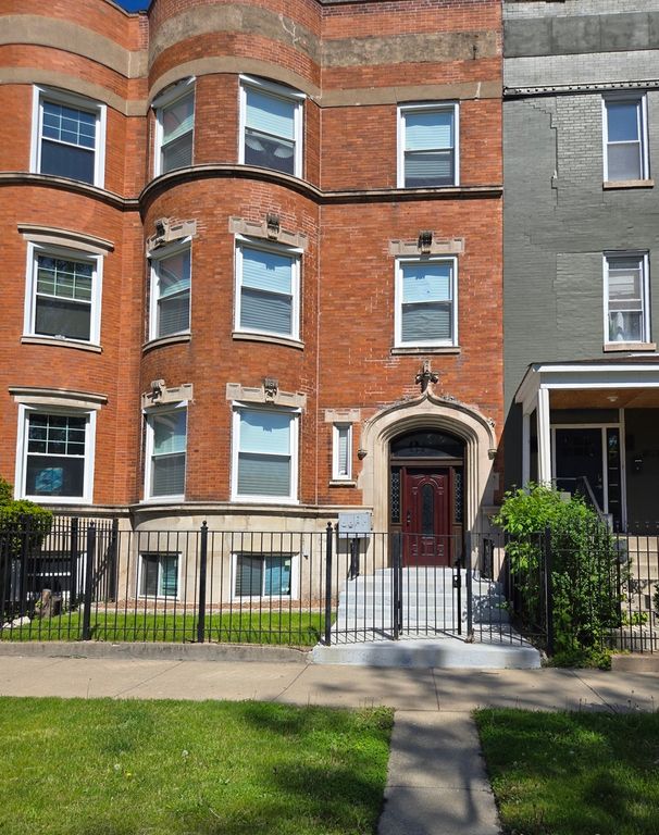 4749 S PRAIRIE Avenue, Chicago, IL 60615 — exterior