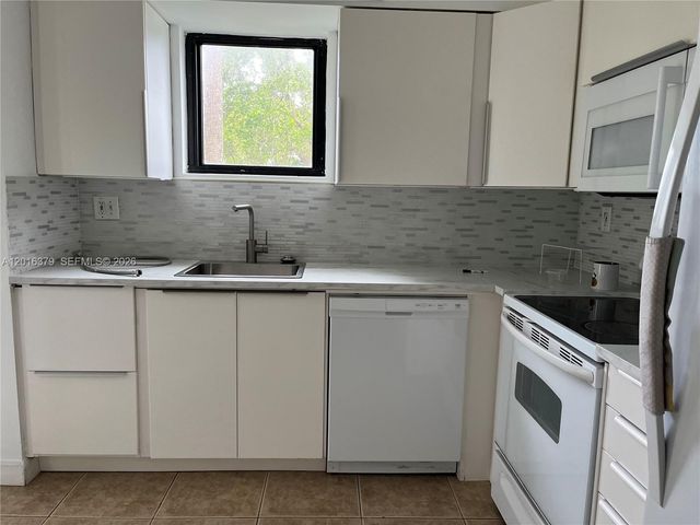 3300 NE 192nd St 206, Aventura, FL 33180