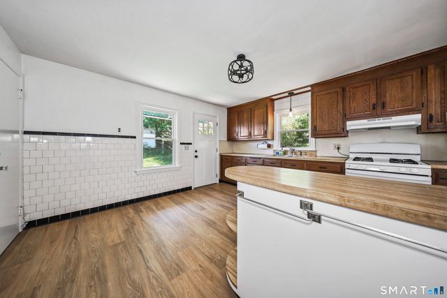 53 Glenview Avenue, Waterbury, CT 06708