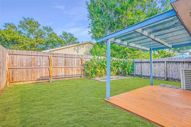 1522 Ramada Drive, Houston, TX 77062