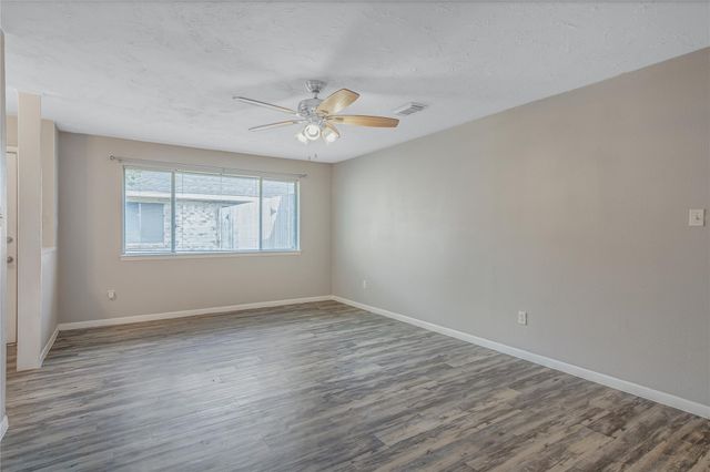 1522 Ramada Drive, Houston, TX 77062