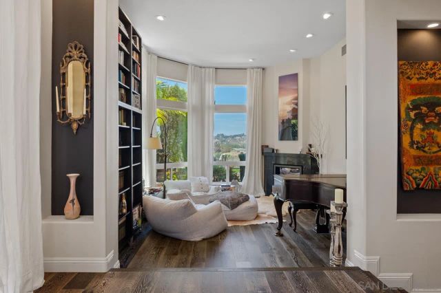 3772 Modena Pl, San Diego, CA 92130