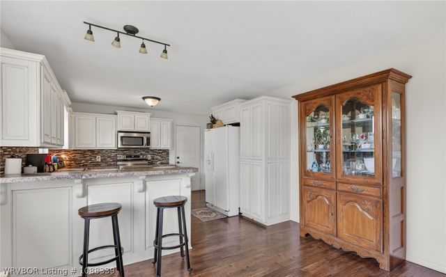 812 N 8th Street, Van Buren, AR 72956