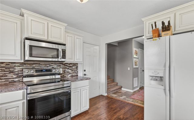 812 N 8th Street, Van Buren, AR 72956