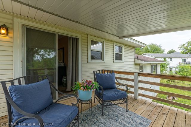 812 N 8th Street, Van Buren, AR 72956