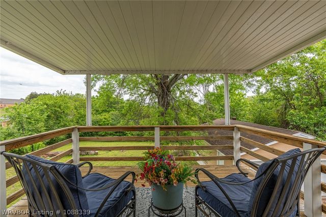 812 N 8th Street, Van Buren, AR 72956