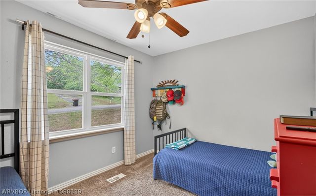 812 N 8th Street, Van Buren, AR 72956