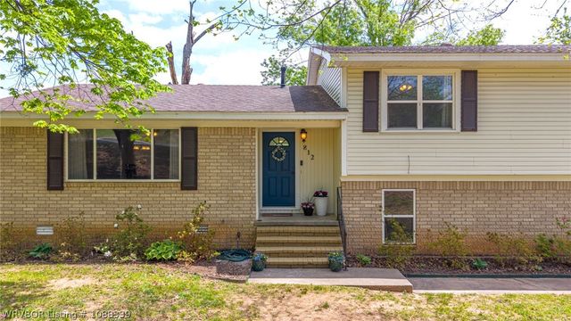 812 N 8th Street, Van Buren, AR 72956